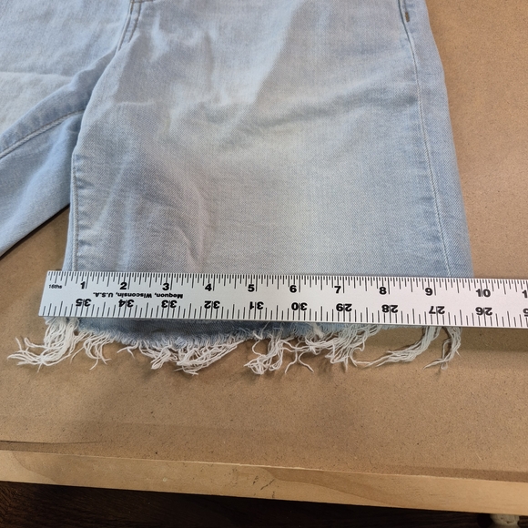 Madewell Women's Light Blue Jean Shorts with Frayed Hem - Picture 2 of 11